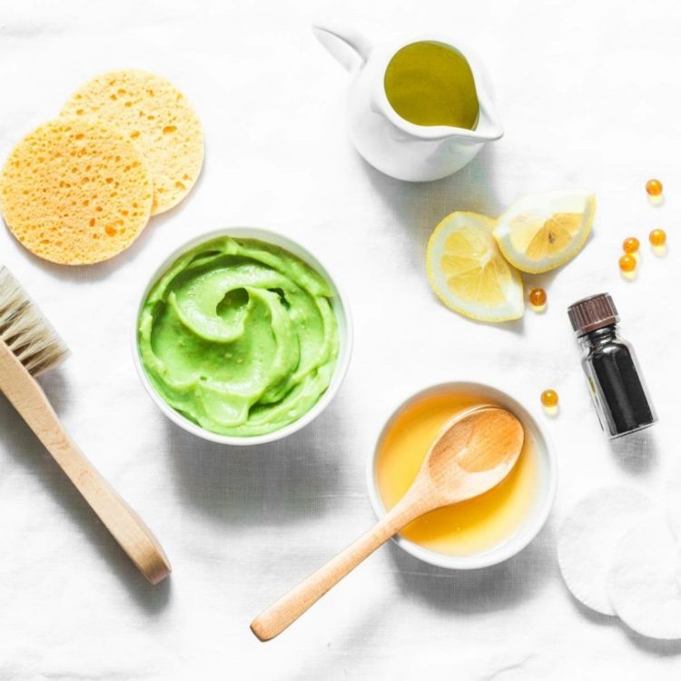 Натуральные маски для лица своими руками.