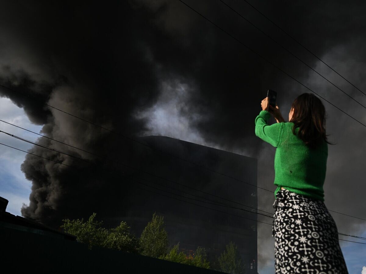    Пожар на территории НИИ "Платан" во Фрязино© РИА Новости / Григорий Сысоев