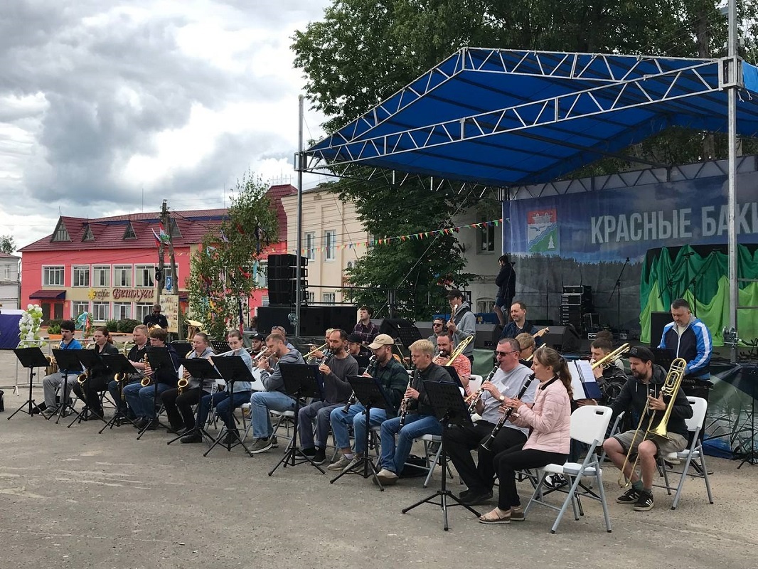 Красные баки отметили 95-летие: смотрим, как это было | Нижегородская  правда | Дзен