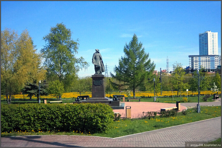 Памятник В.Н. Татищеву, основателю города, установлен в 2003 году на 280-летие Перми. Скульптор: А.А. Уральский; архитектор: С.И. Тарасов © Анна Кудрявцева