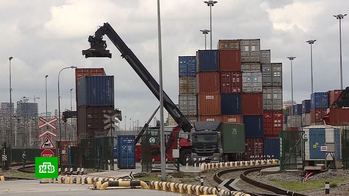    ЕС принял    14-й    пакет антироссийских санкций