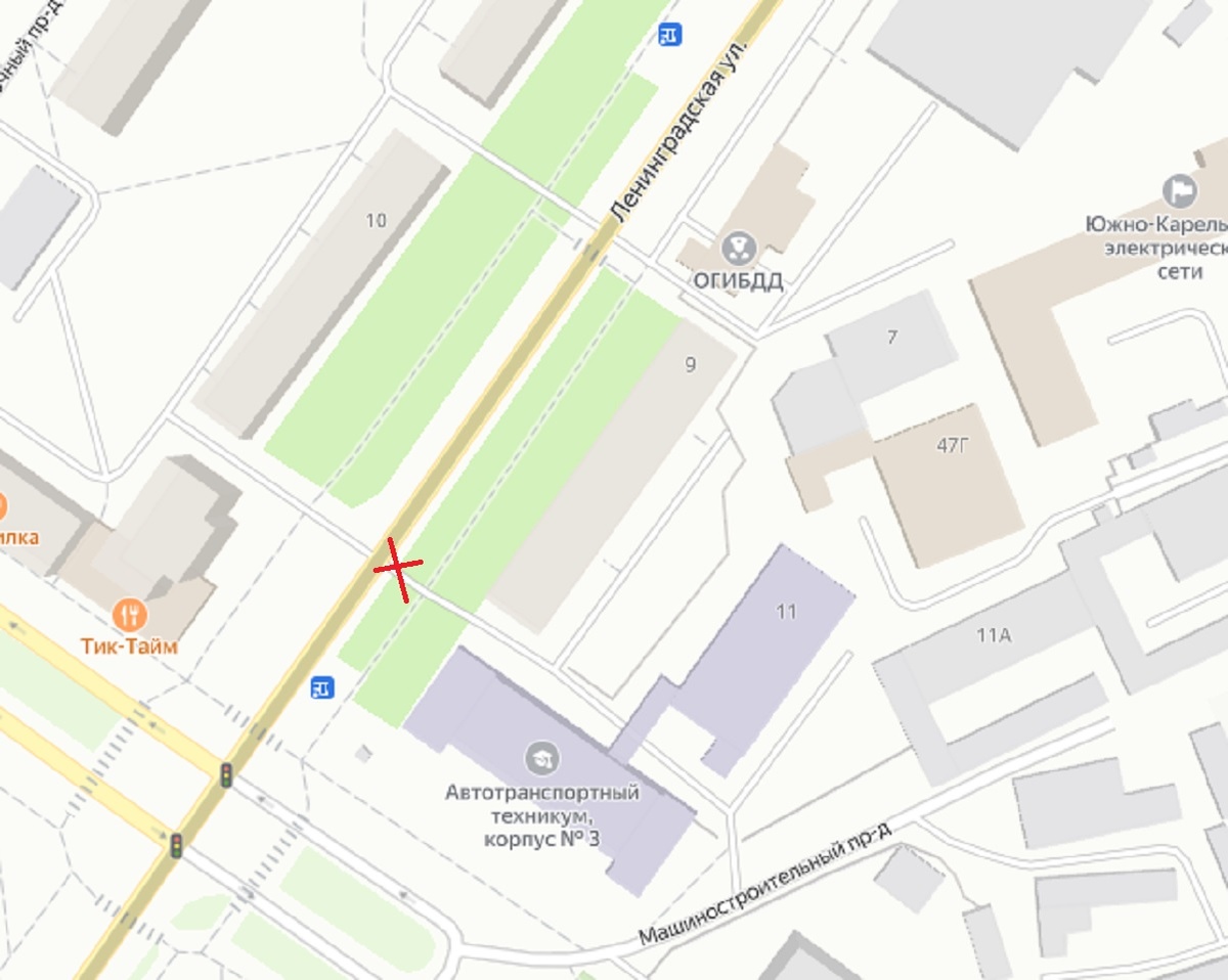    Жильцы дома в Петрозаводске не могут заехать в свой дворМаксим Берштейн