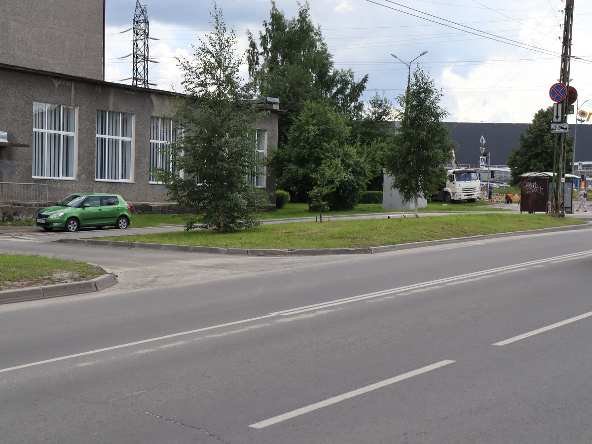    Жильцы дома в Петрозаводске не могут заехать в свой дворМаксим Берштейн