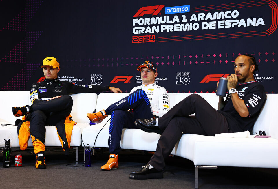    Хельмут Марко считает, что Mercedes поможет Red Bull выиграть чемпионатRed Bull Content Pool