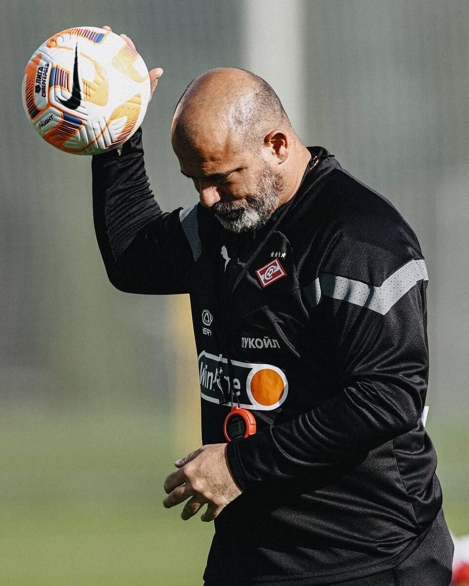    "Спартак" пока без трансферовАлександр Владыкин