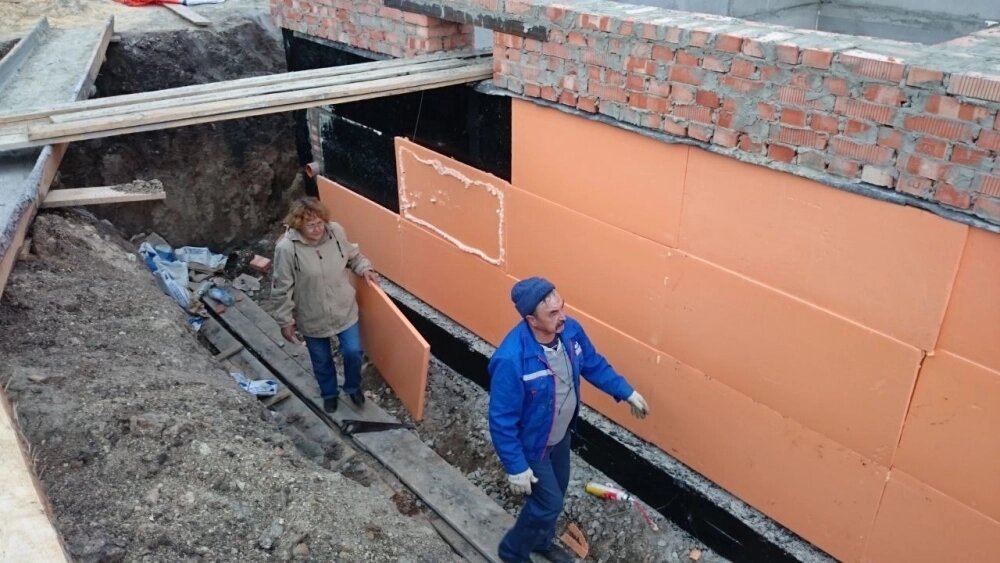    Даже если вы не самый умелый строитель, никто не сделает работу лучше вас самих. Фото:  АиФ/ фото Руслана Сафина