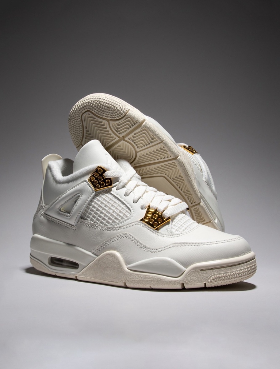Air Jordan 4 WMNS «Metallic Gold»