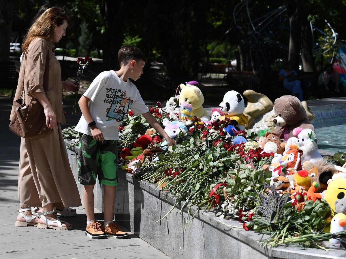    День траура по жертвам ракетной атаки ВСУ в Севастополе© РИА Новости / Константин Михальчевский