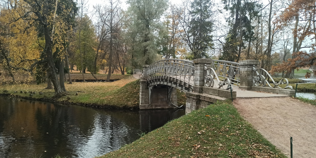 Как сделать недорогую и экологичную парковку для автомобиля на своем участке.