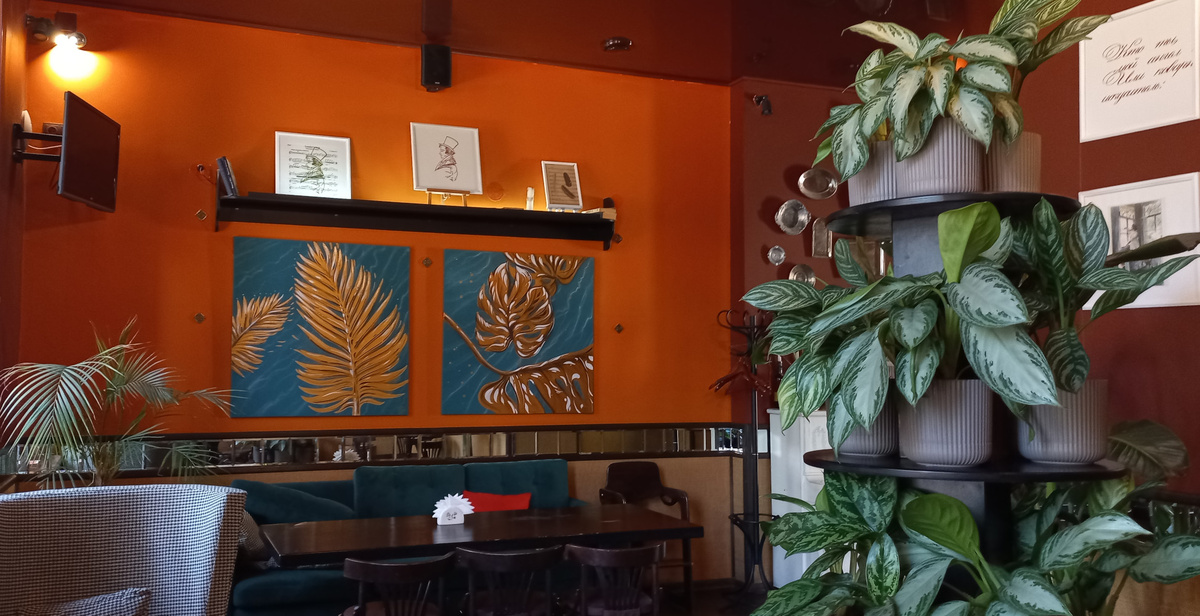 Кондитерская «Онегин» на бульваре Пушкина в Донецке 2024 г