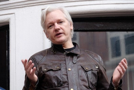    Джулиан Ассанж