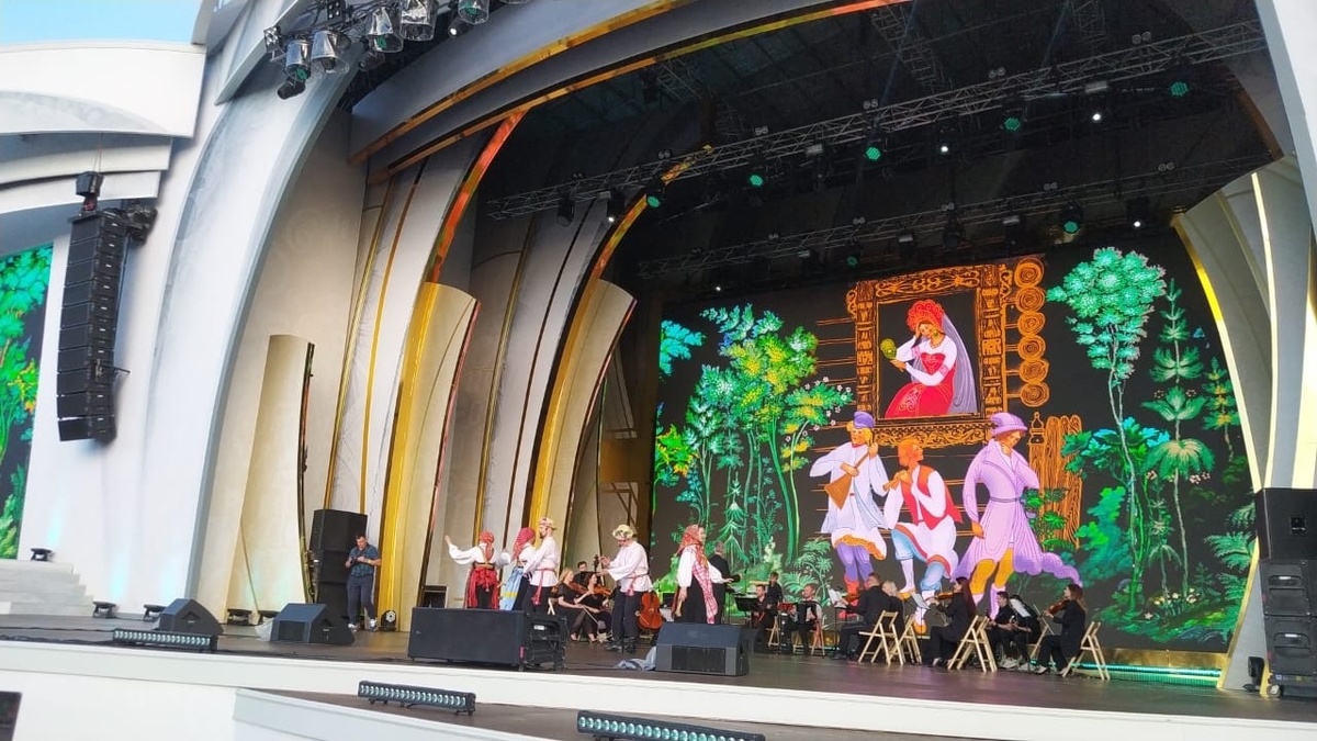    Курская Коренская ярмарка: в Москве выступает губернаторский оркестр