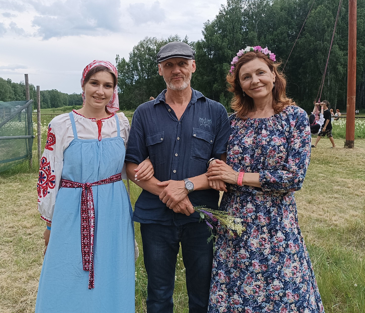 Женщины, красота, здоровье, счастье, семья и дети, - они могут сделать мужчин и мир лучше.