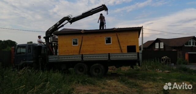 Когда мы, городские жители, впервые в жизни аводили кур, сразу решили, что будем брать не кроссов, а  породистых. С расчетом, чтобы жили  у нас несколько лет. А, значит, курятник нужен зимний.-2