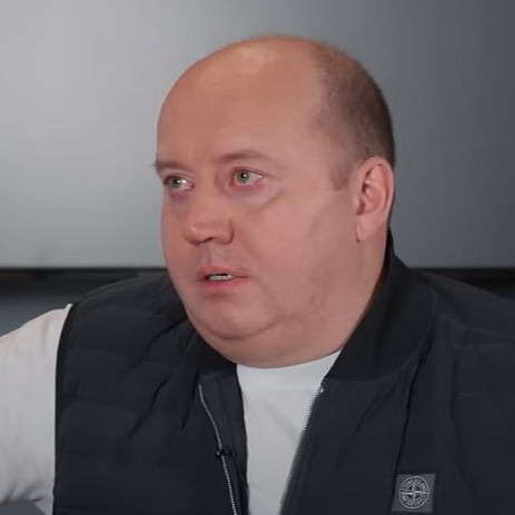     Сергей Бурунов рассказал Ляйсан Утяшевой о нелюбимых ролях и любви к Depeche Mode