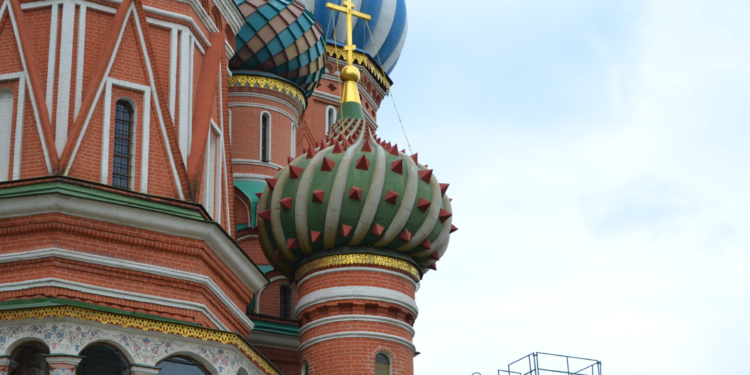 Внутри Собора Василия Блаженного. Роспись стен, древние иконы, экспонаты. Москва пешком.