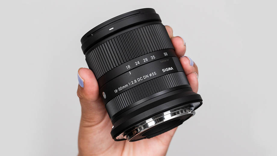 Sigma 18-50mm F2.8 DC DN 