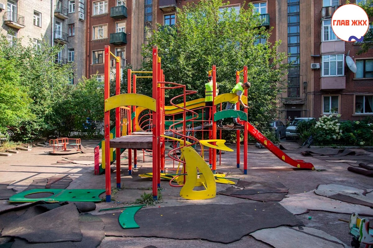 Жители Санкт-Петербурга обеспокоены состоянием детских площадок 