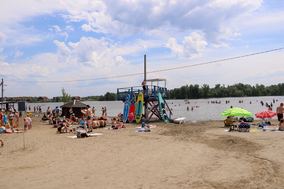    "Городской" пляж Барнаула . Источник: Виталий Барабаш