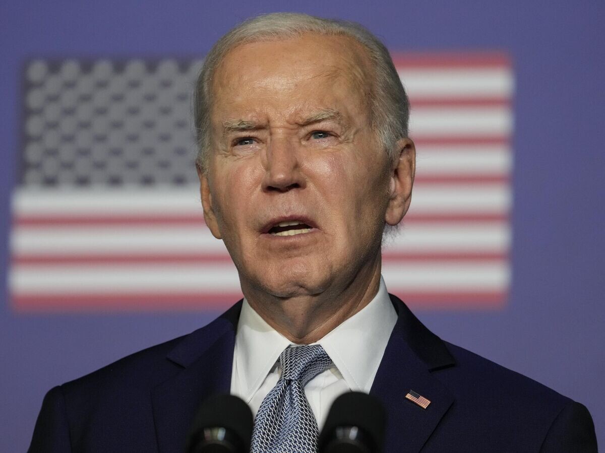    Президент США Джо Байден во время общения со СМИ на саммите G7© AP Photo / Alex Brandon