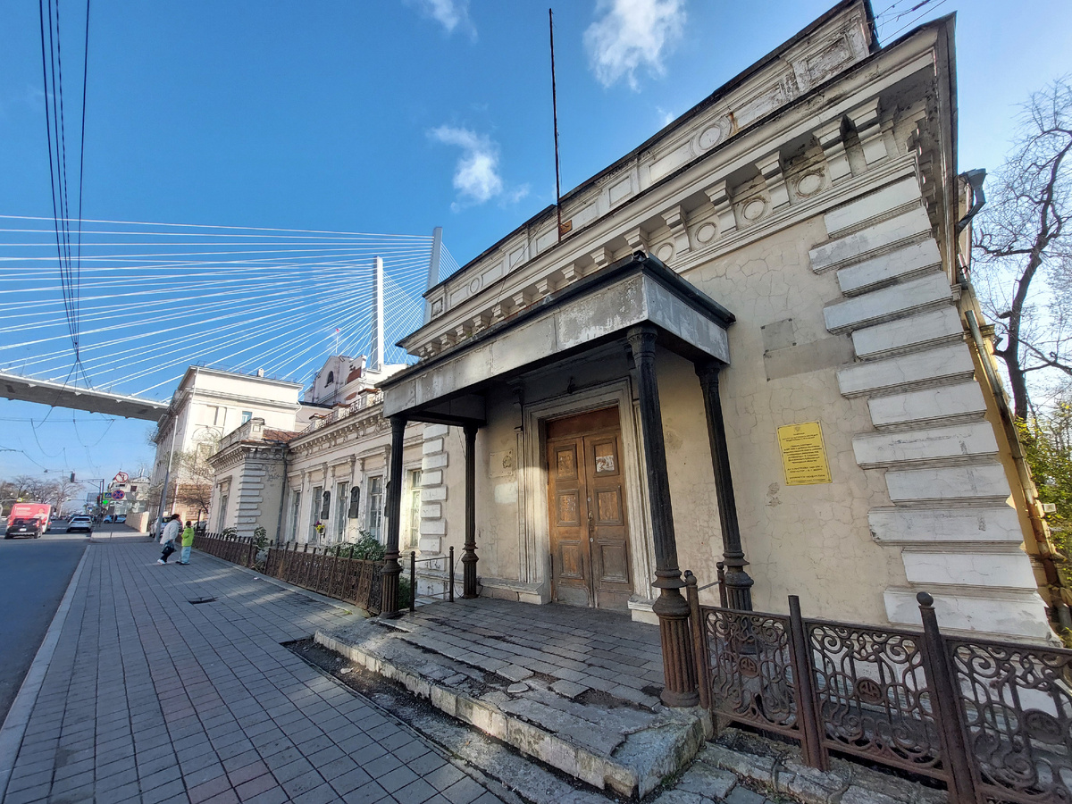 Светланская, 52