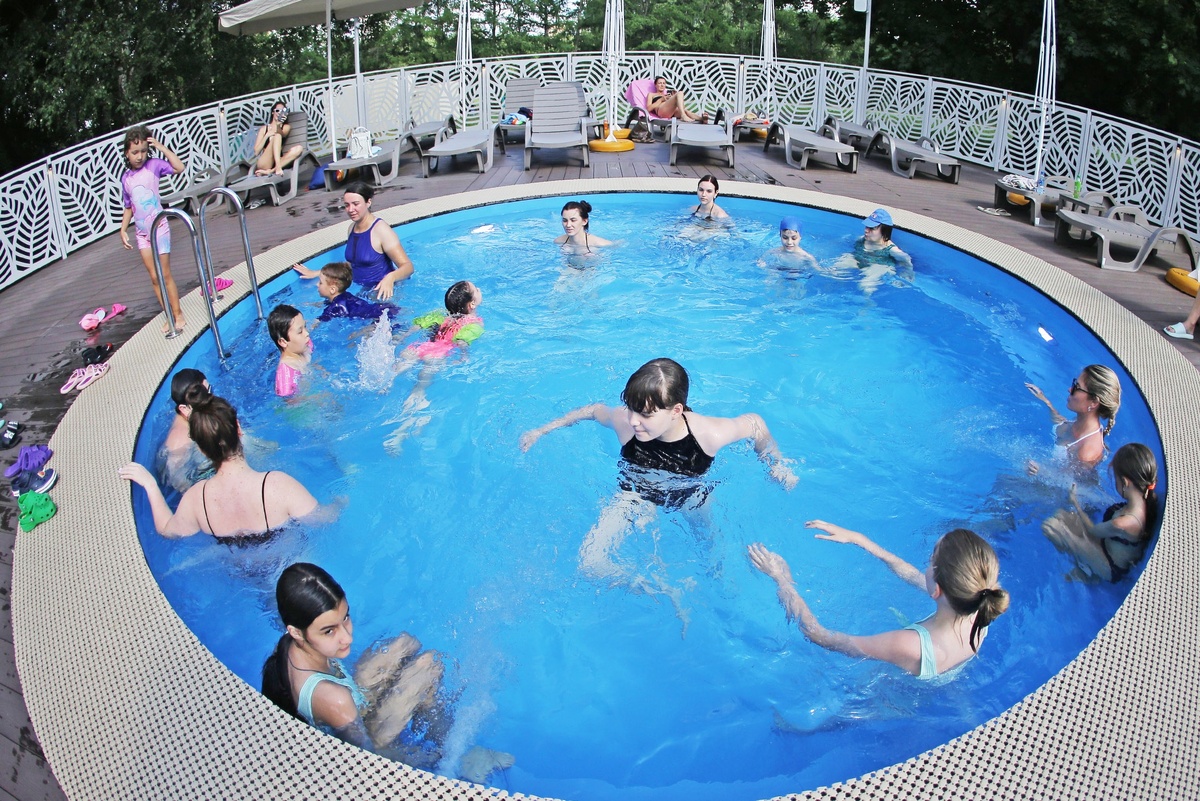  📷 📷 📷 📷 📷 📷 📷 📷 📷 📷 📷 📷   Открытый бассейн на улице Удальцова в Москве