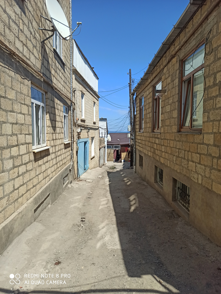 справа мое жилище