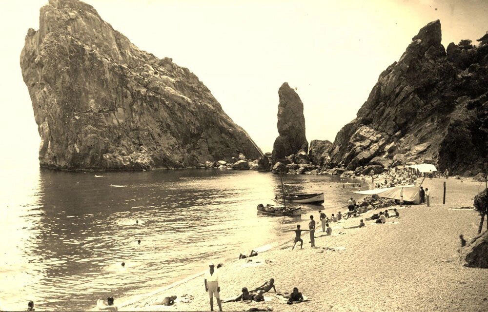    Скала Монах во всей красе! Открытка начала ХХ века. Фото: Из личного архива/ Наталья Дрёмова.