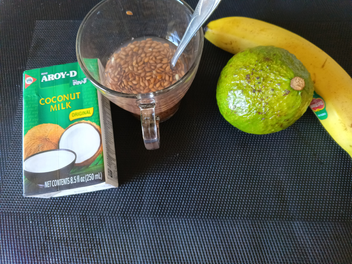 фото автора: семена льна замочены, оставлены на ночь