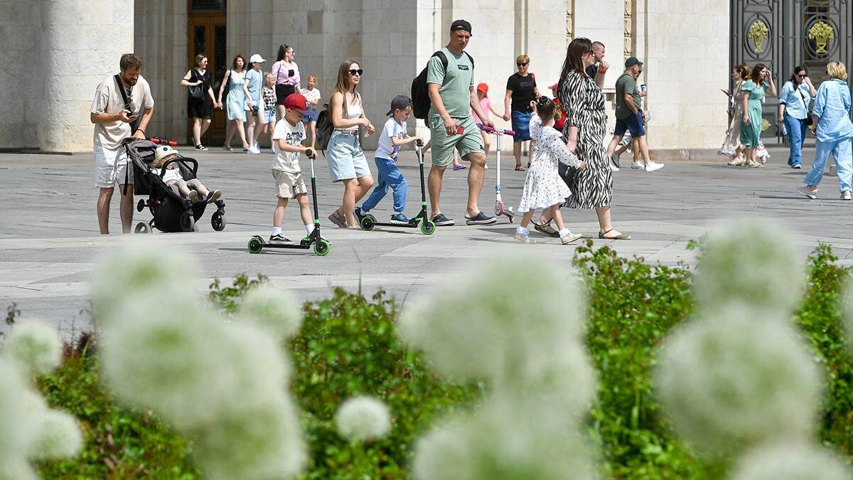 Москвичам рассказали, когда в столицу вернется жара | Вечерняя Москва | Дзен