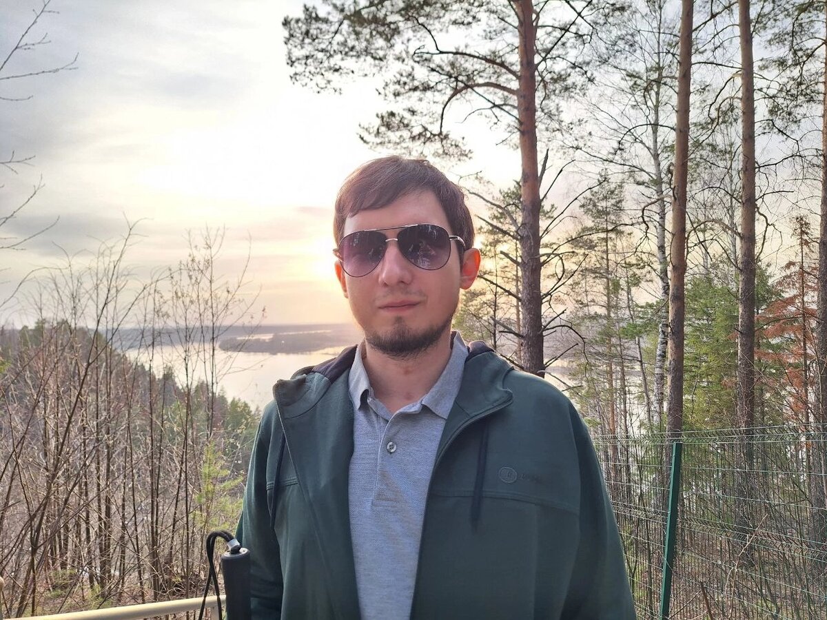 Владислав часто путешествуем с женой и сыном. 