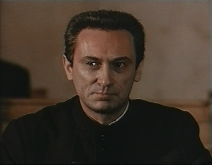 Вот, вроде, Богдан ступка в этой роли. Изображение нашёл случайно в  сети Интернет