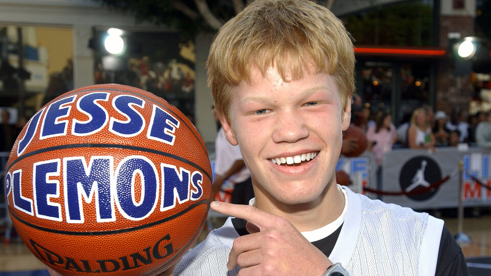    Джесси Племонс