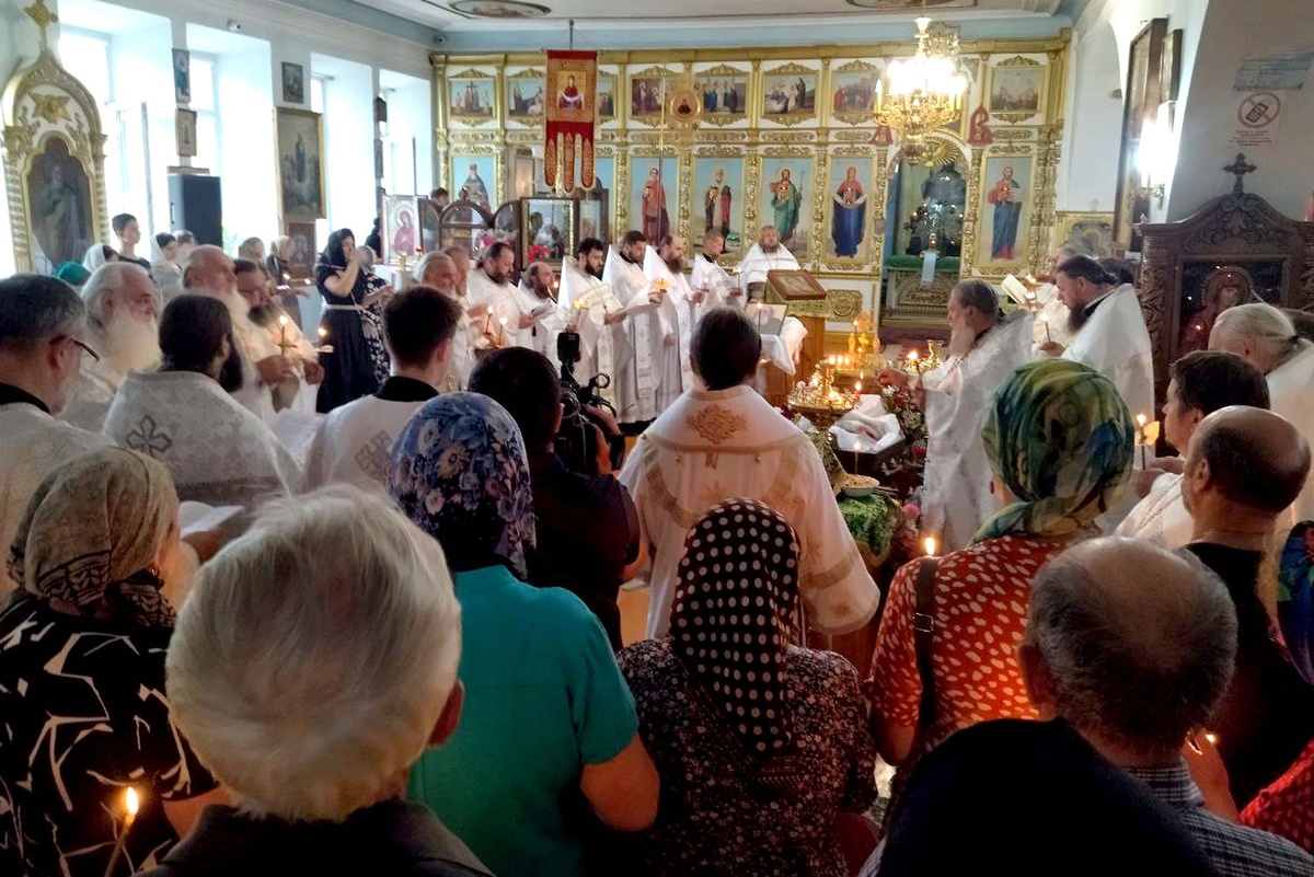  📷 📷 📷 📷 📷 📷 📷 📷 📷 📷 📷   В Дербенте простились со священником Николаем Котельниковым