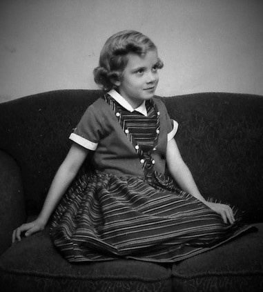 Кэндис Роджерс было всего 9 лет, когда она пропала. Ее пропажа потрясла весь городок Спокан. 6 марта 1959 года девочка вышла из дома, чтобы выполнить задание скаута — продать 7 коробок мятных леденцов.-1-2