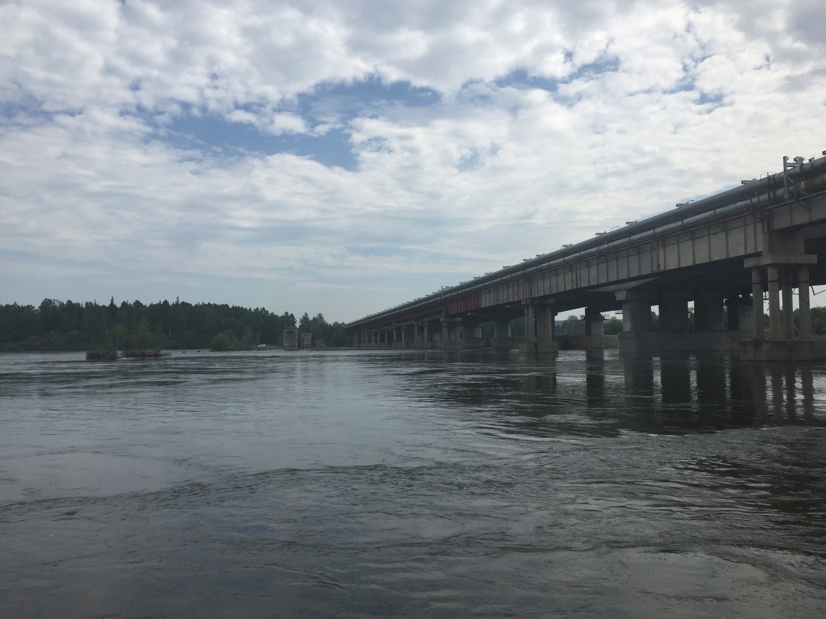 Мост через р. Ока в сторону Саянска