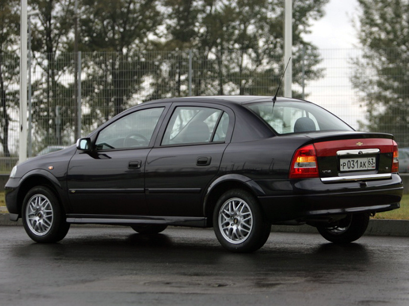 В сентябре 2004 года в Тольятти состоялся торжественный запуск производства нового перспективного седана Chevrolet Viva.-2