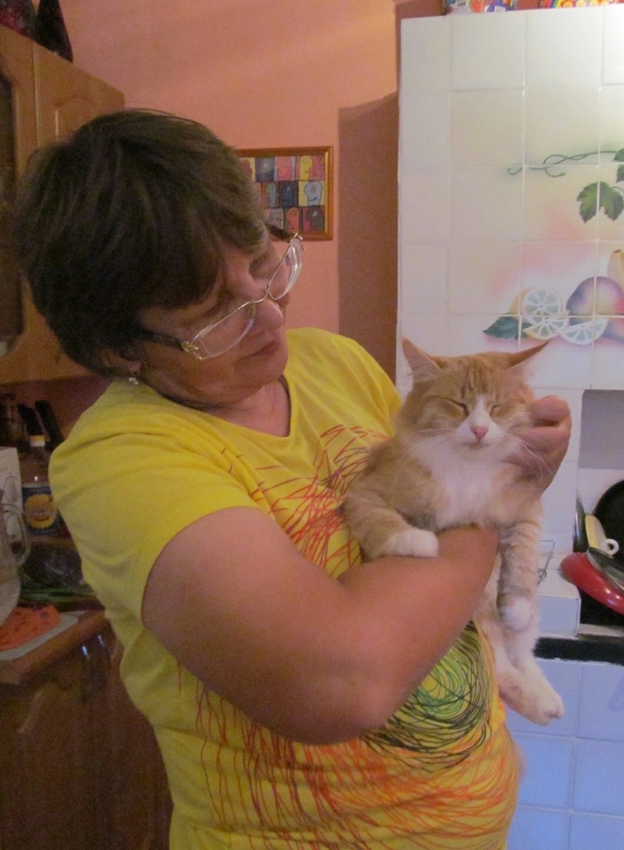 Рыжий питомец двоюродной сестры Риты. Очень любит нежности