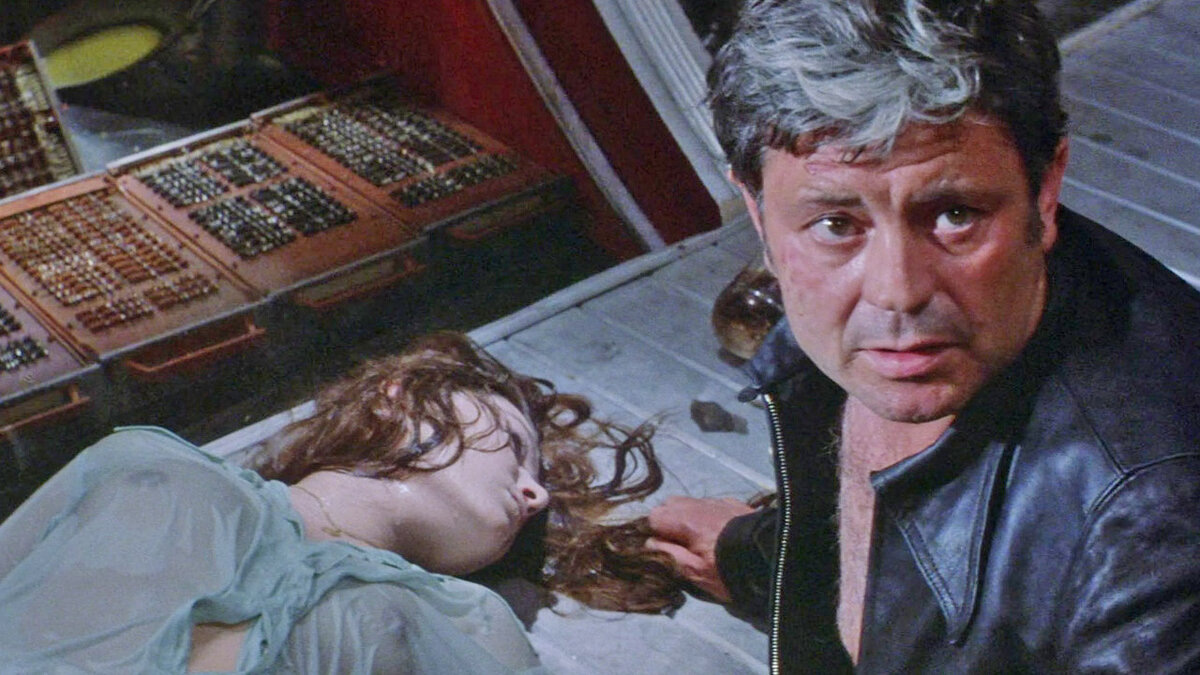 Кадр из фильма "Солярис": "копия" Хари выпила жидкий азот. 