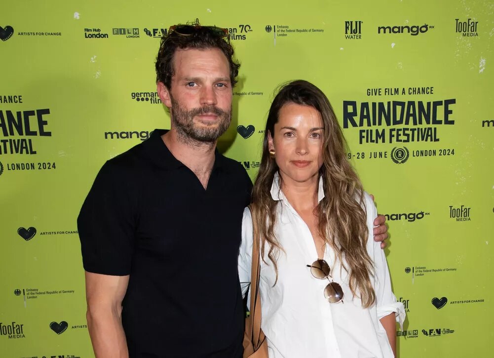    Джейми Дорнан впервые за долгое время появился на публике с женой