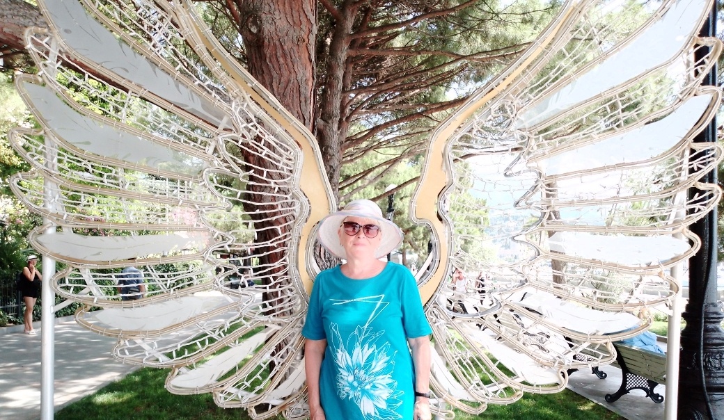 Жаль, что люди не птицы. 