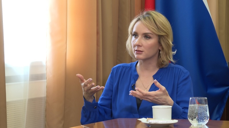 МАРИЯ ЛЬВОВА-БЕЛОВА ЗАБИЛА ТРЕВОГУ ИЗ-ЗА ПРОБЛЕМЫ ДЕТЕЙ МИГРАНТОВ. ДЕСЯТКИ ТЫСЯЧ РЕБЯТ НЕ УЧАТСЯ, НЕ ПОЛУЧАЮТ МЕДПОМОЩЬ, ОСТАВАЯСЬ ВНЕ ВЕДЕНИЯ ГОСУДАРСТВА. ФОТО: ЦАРЬГРАД