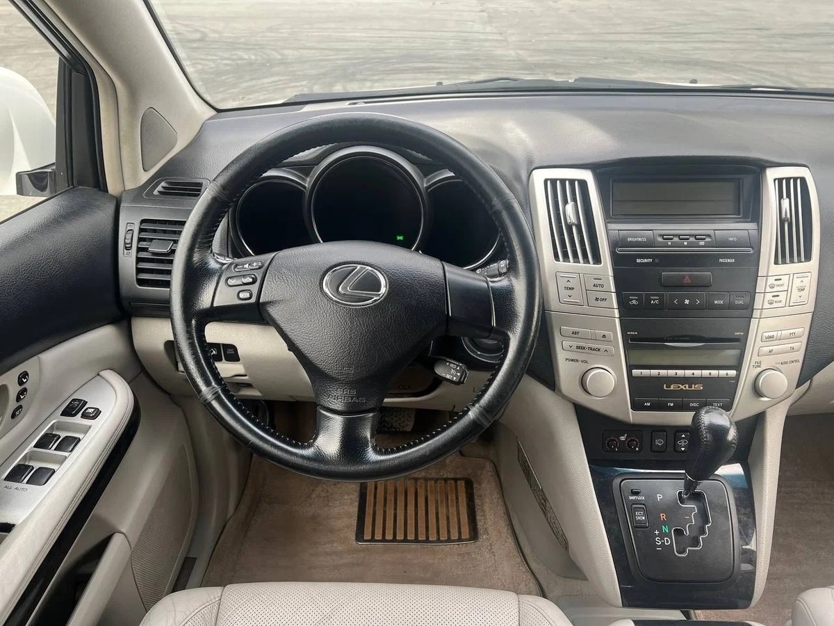 В Российском варианте мультимедиа, зачастую, нет.