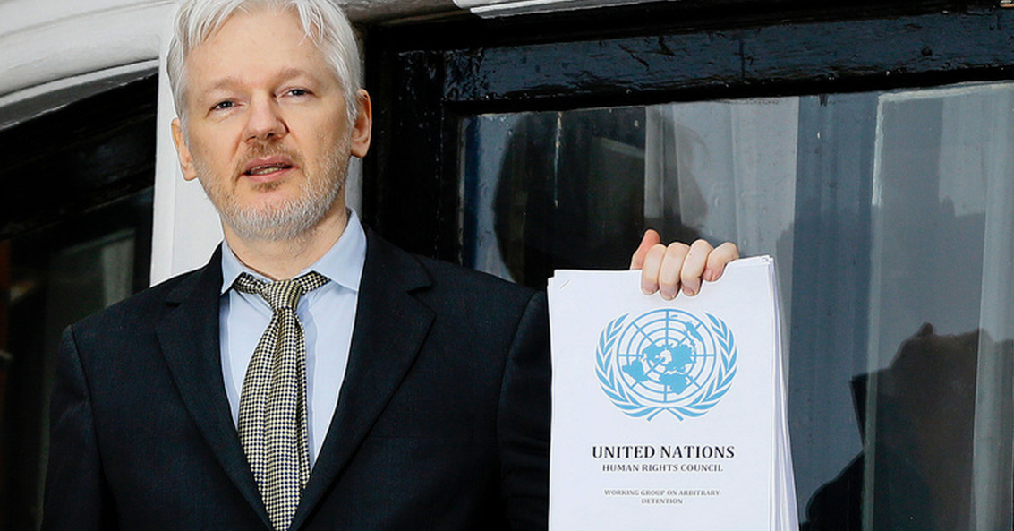 Джулиан Ассанж