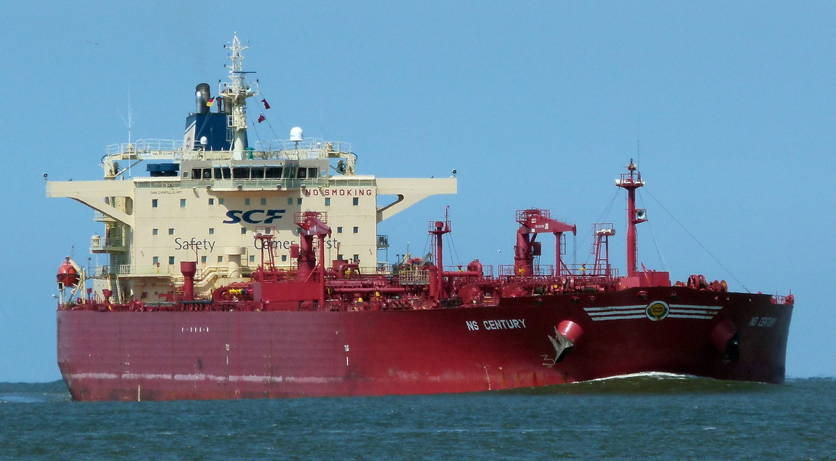 Нефтеналивной танкер NS Century прибыл в порт Китая для разгрузки нефти