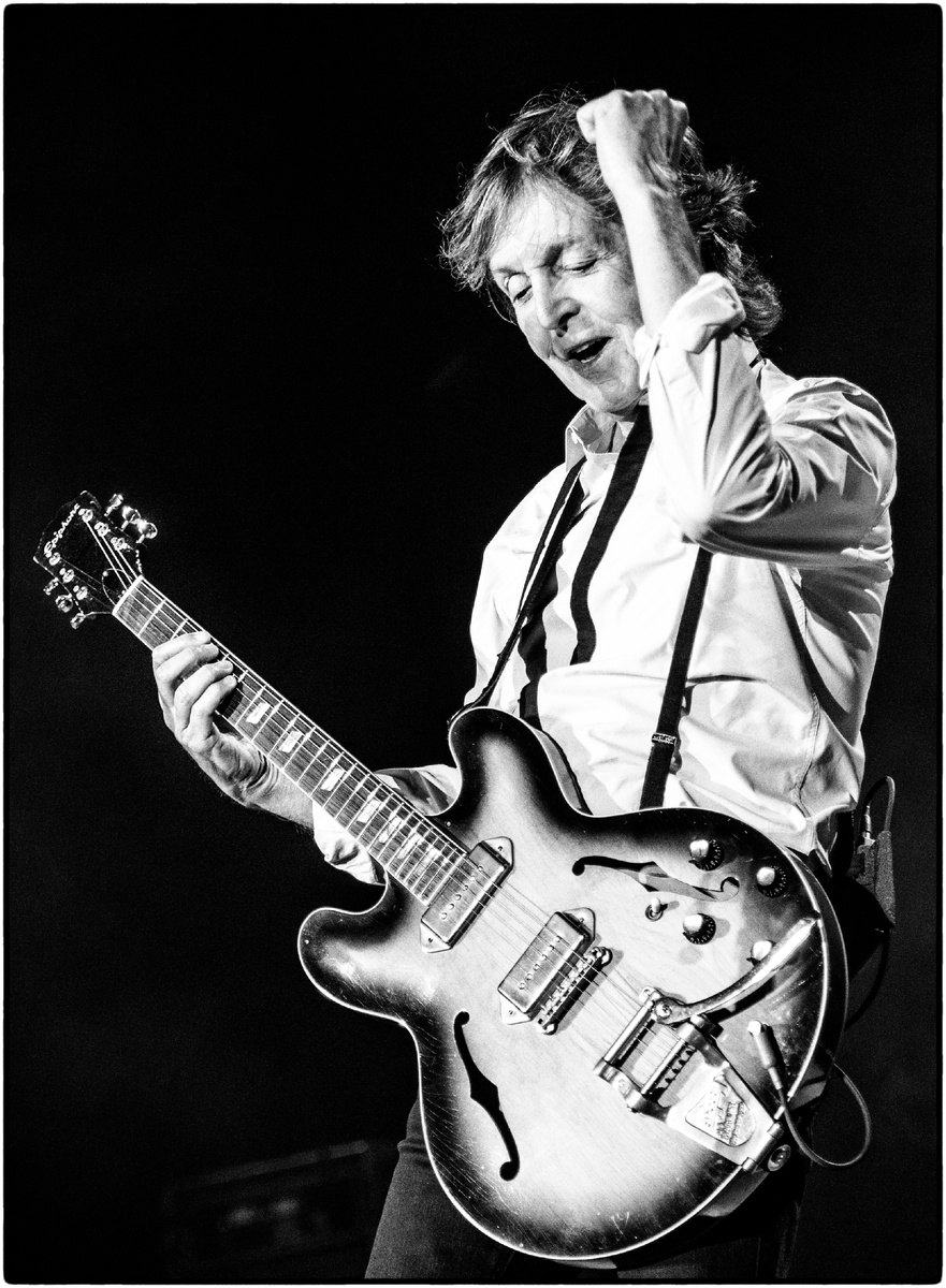 Из оформления ‘Pure McCartney’