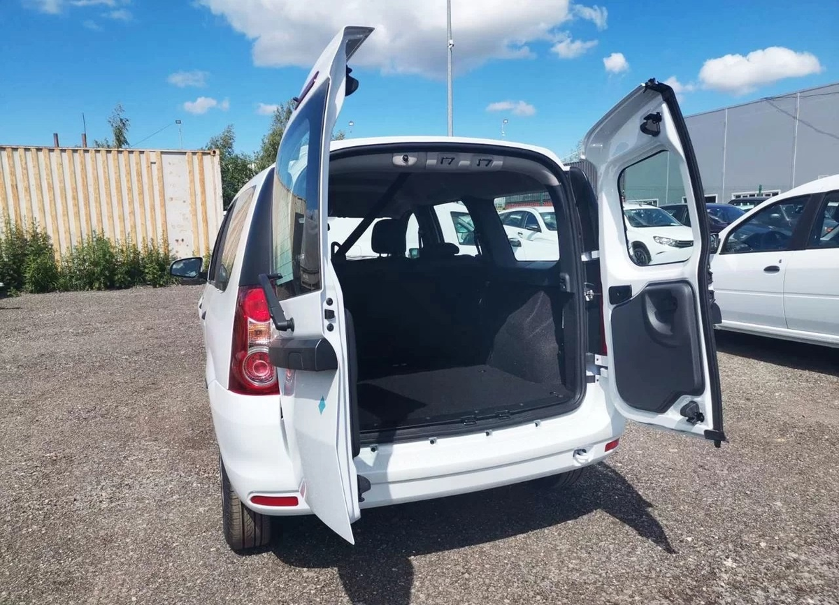    Изображение «Лада Ларгус клуб» 