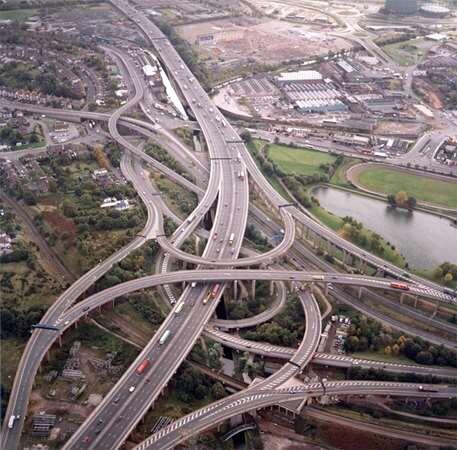Типичная развязка-спагетти (Бирмингем). Фотография из открытого источника. 