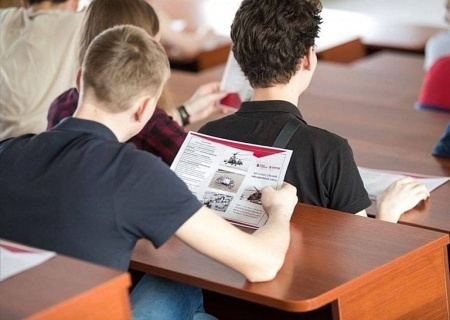    На Украине приостановили набор на дневную и дуальную форму аспирантуры по контракту