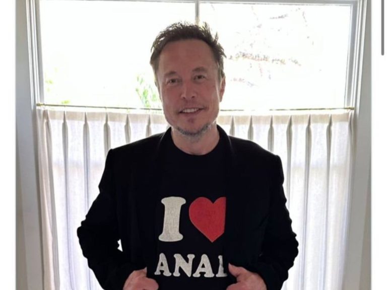    Фото: @elonmusk Маргарита Салахова